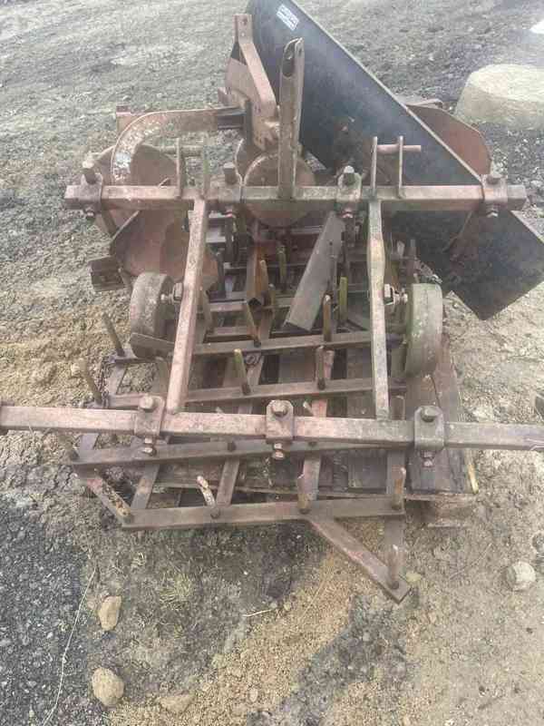 Traktor BELORUS 082 příslušenství  - foto 6