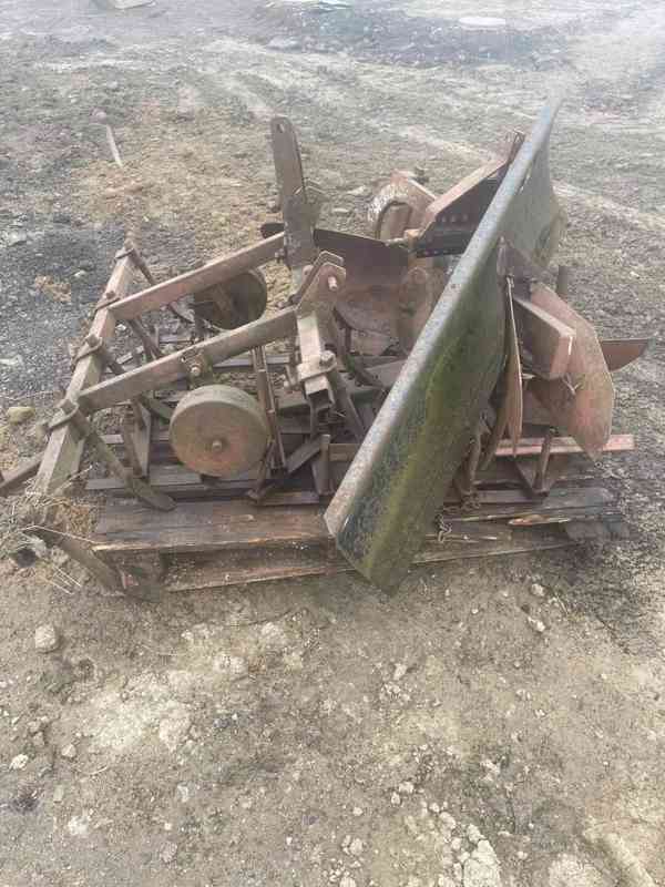 Traktor BELORUS 082 příslušenství  - foto 8