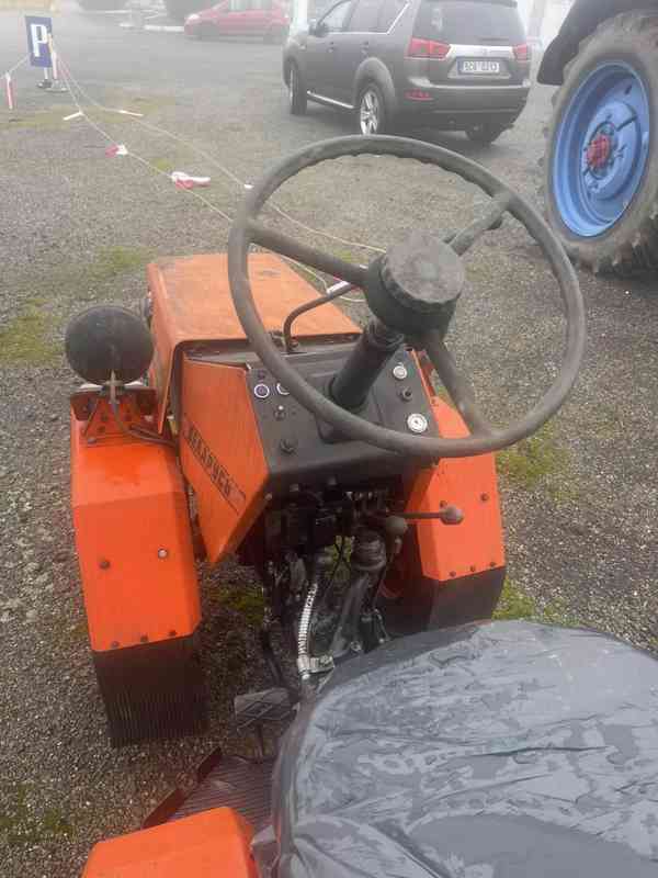 Traktor BELORUS 082 příslušenství  - foto 3