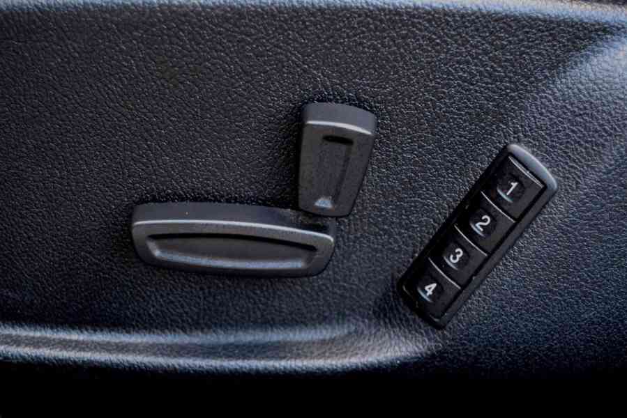 Ford Mondeo 2.0 TDCI 103kW Champions Edition kombi - foto 9