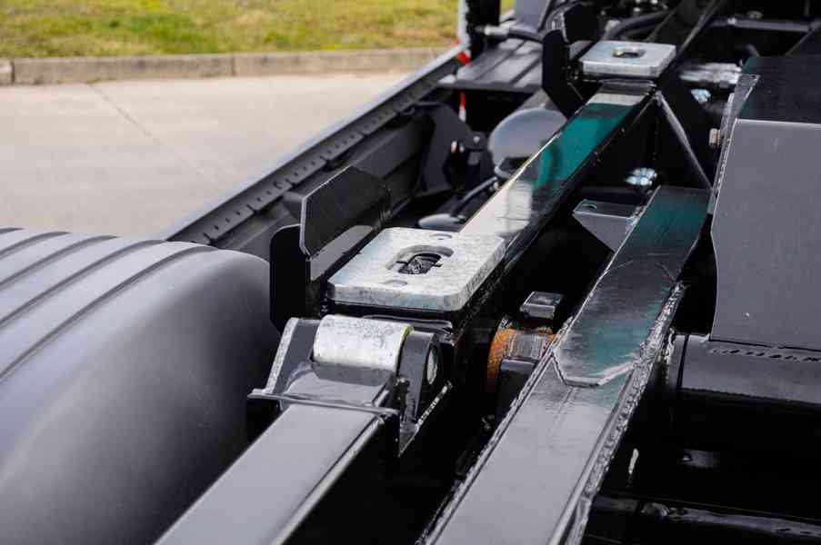 MERCEDES ATEGO 1218 HÁKOVÝ NOSIČ KONTEJNERŮ HYDRAULICKÁ RUKA - foto 22