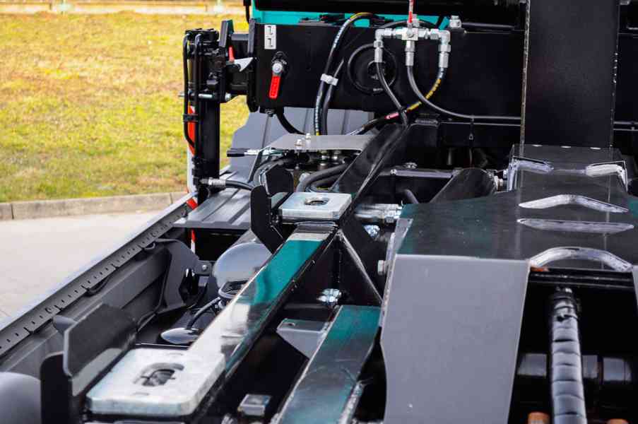 MERCEDES ATEGO 1218 HÁKOVÝ NOSIČ KONTEJNERŮ HYDRAULICKÁ RUKA - foto 24
