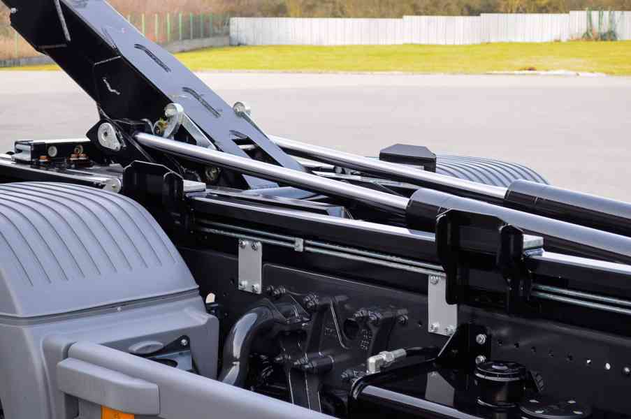 MERCEDES ATEGO 1218 HÁKOVÝ NOSIČ KONTEJNERŮ HYDRAULICKÁ RUKA - foto 107