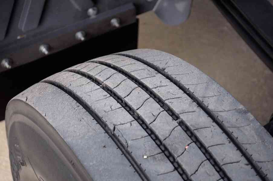 MERCEDES ATEGO 1218 HÁKOVÝ NOSIČ KONTEJNERŮ HYDRAULICKÁ RUKA - foto 77