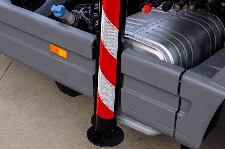 MERCEDES ATEGO 1218 HÁKOVÝ NOSIČ KONTEJNERŮ HYDRAULICKÁ RUKA - foto 12