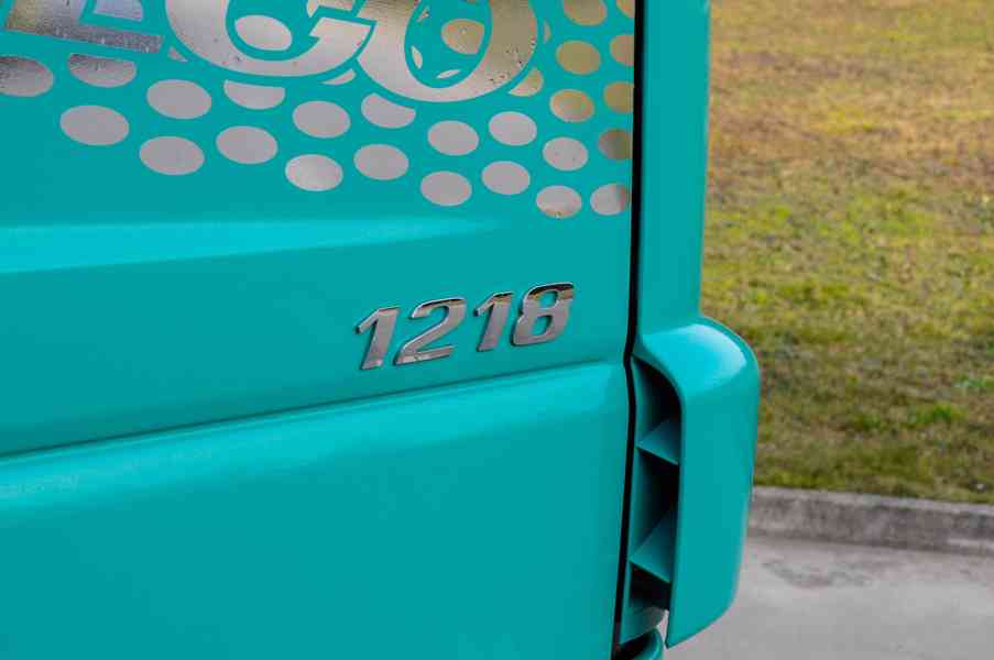 MERCEDES ATEGO 1218 HÁKOVÝ NOSIČ KONTEJNERŮ HYDRAULICKÁ RUKA - foto 8