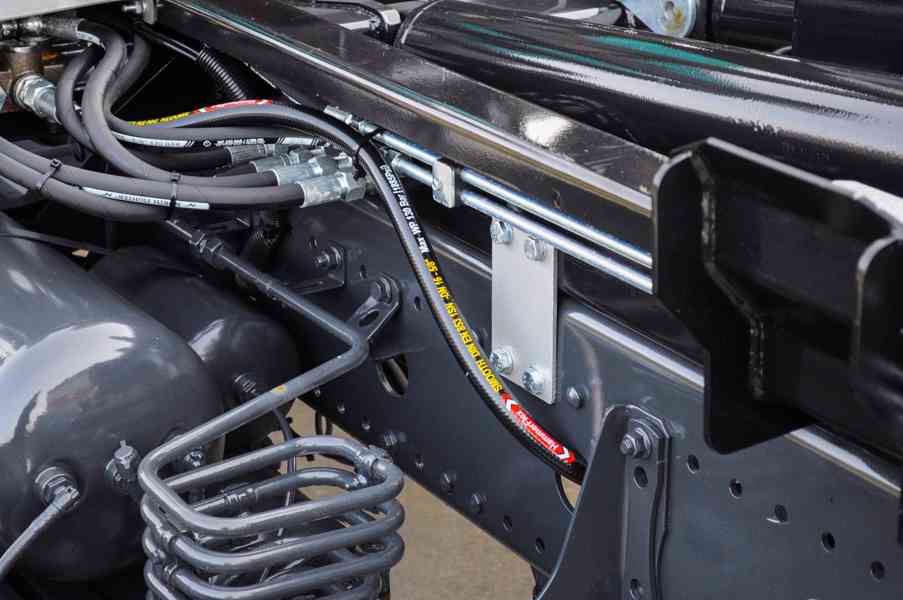 MERCEDES ATEGO 1218 HÁKOVÝ NOSIČ KONTEJNERŮ HYDRAULICKÁ RUKA - foto 33