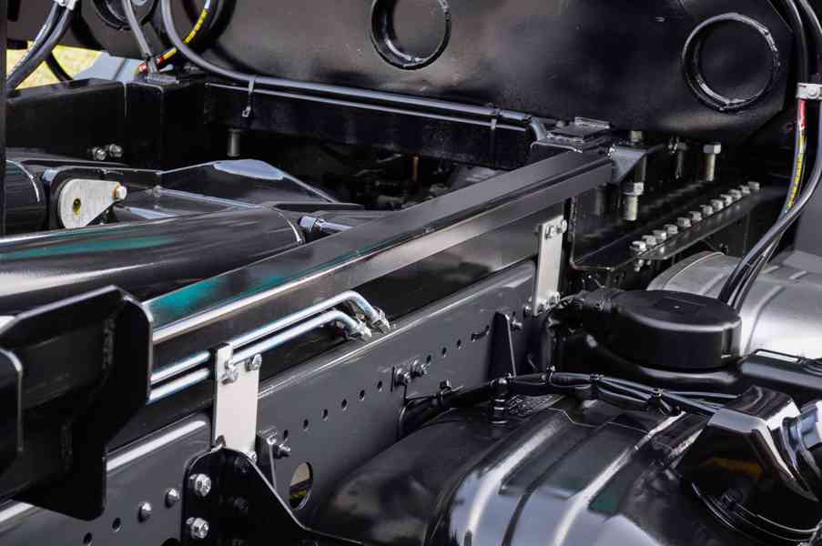 MERCEDES ATEGO 1218 HÁKOVÝ NOSIČ KONTEJNERŮ HYDRAULICKÁ RUKA - foto 17