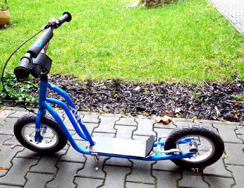 Značková, kvalitní a pevná koloběžka - foto 6