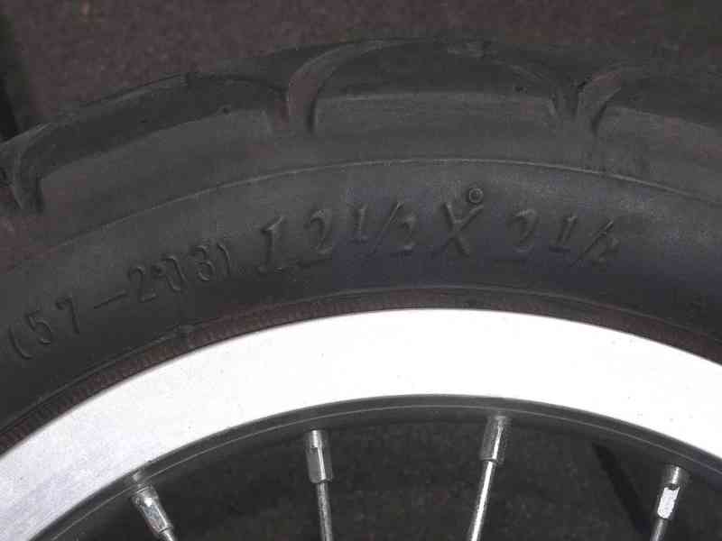 Značková, kvalitní a pevná koloběžka - foto 5