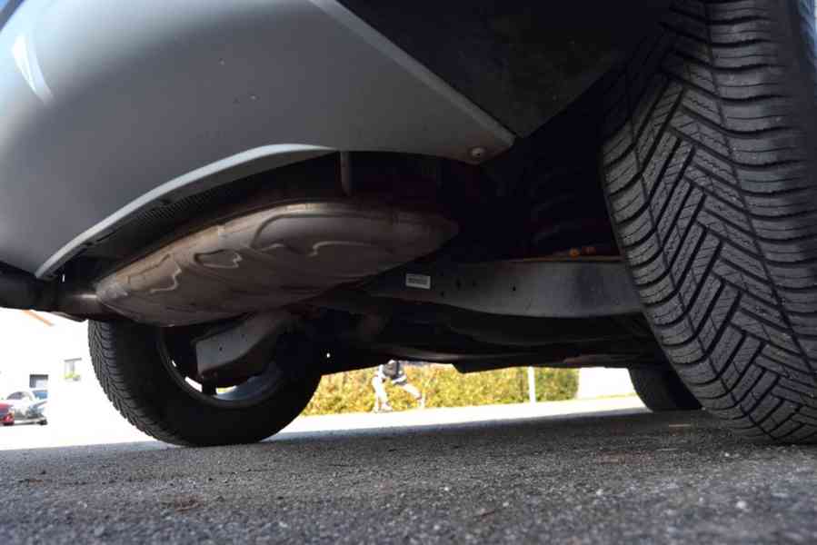 Škoda Yeti 1.2 TSI 77kW Ambition Outdoor facelift - foto 19