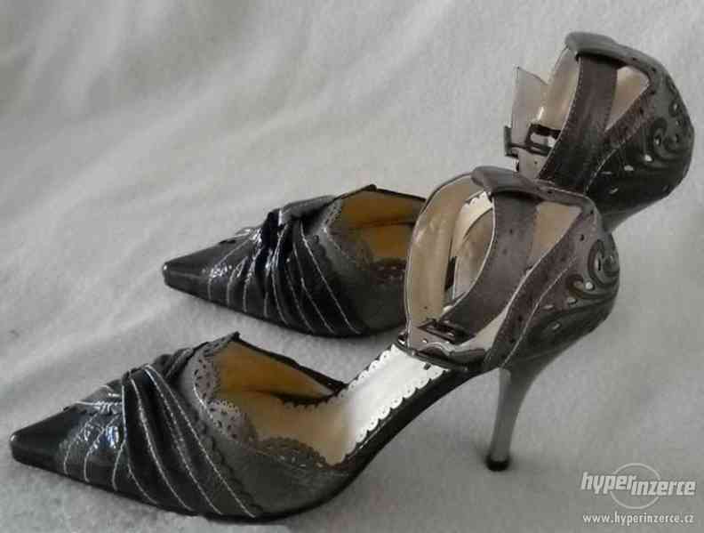 Elegantní boty v hnědých tónech, nové, vel. 39 - foto 1