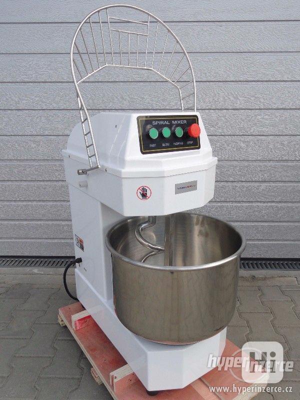 SPIRÁLOVÝ HNĚTAČ TĚSTA 20L 230V - foto 3