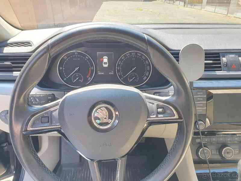 Škoda Superb 2,0   III TDI 110kw manuál STYLE - foto 11