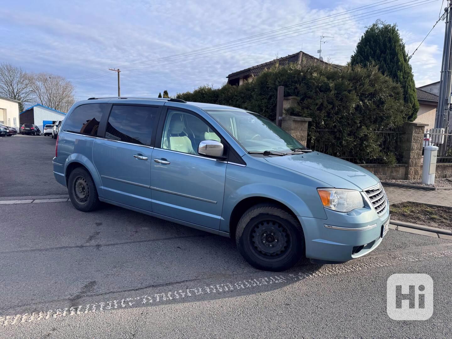 Chrysler Grand Voyager 2,8 CRDi 2009 - foto 1