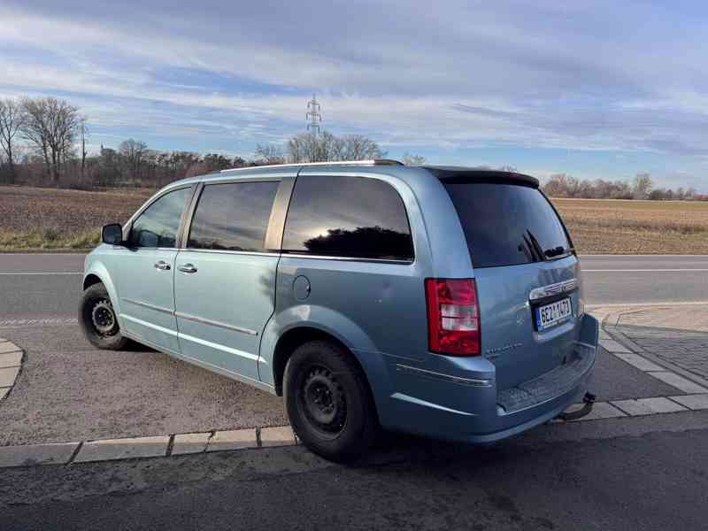 Chrysler Grand Voyager 2,8 CRDi 2009 - foto 3