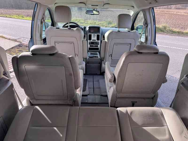 Chrysler Grand Voyager 2,8 CRDi 2009 - foto 7