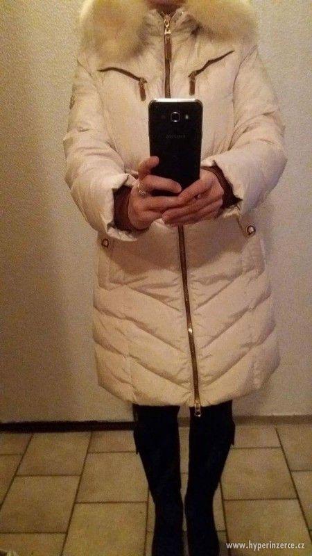 Nový péřový kabát Moncler vel.L. - foto 2