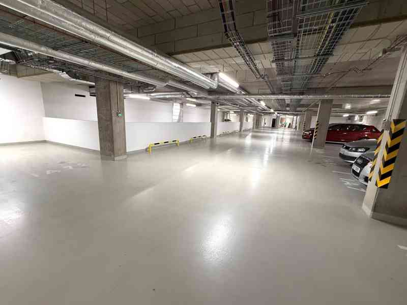 PRODEJ GARÁŽOVÉHO STÁNÍ S MOŽNOSTÍ ODPOČTU DPH V BRNĚ  - foto 13