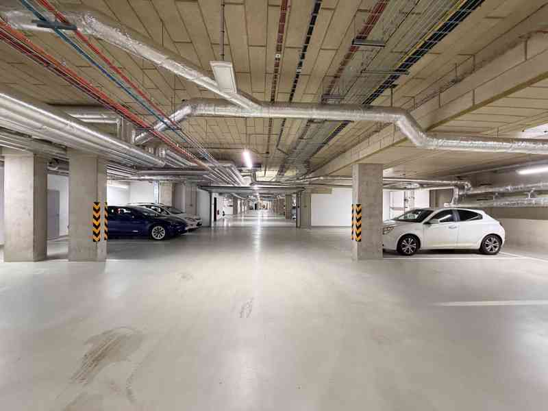 PRODEJ GARÁŽOVÉHO STÁNÍ S MOŽNOSTÍ ODPOČTU DPH V BRNĚ  - foto 7