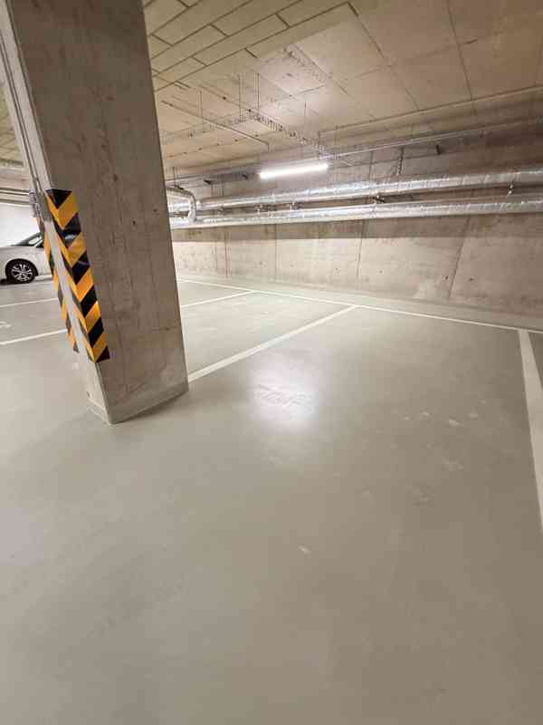PRODEJ GARÁŽOVÉHO STÁNÍ S MOŽNOSTÍ ODPOČTU DPH V BRNĚ  - foto 5