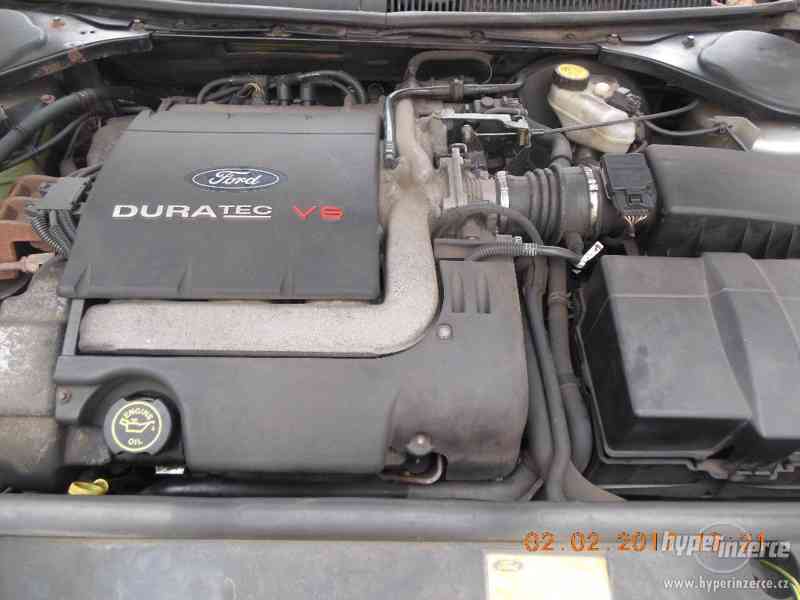 Mondeo 2,5 V6 - foto 4