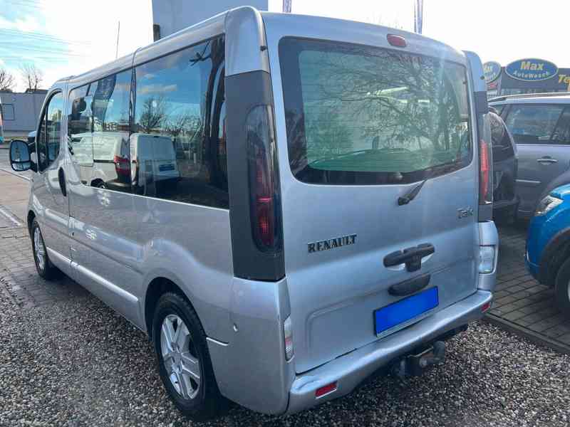 Renault Trafic 2,5dCi 7 míst 99kw - foto 6