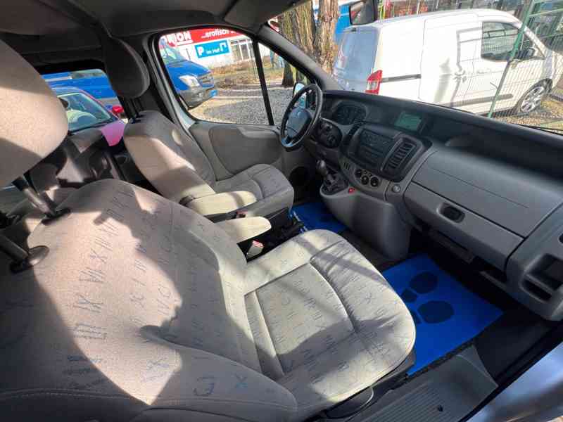 Renault Trafic 2,5dCi 7 míst 99kw - foto 10