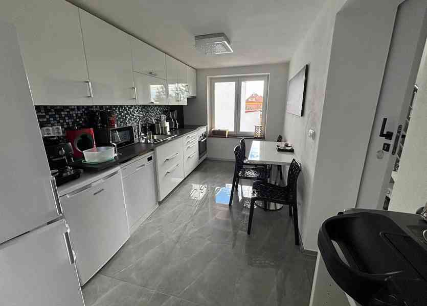 Pronájem RD Mikulov, 2 byty, 130m2, sklep - foto 4