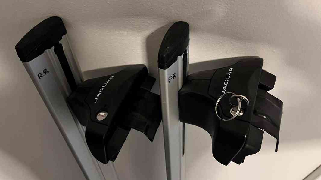 Nosič na Jaguára XE - foto 2