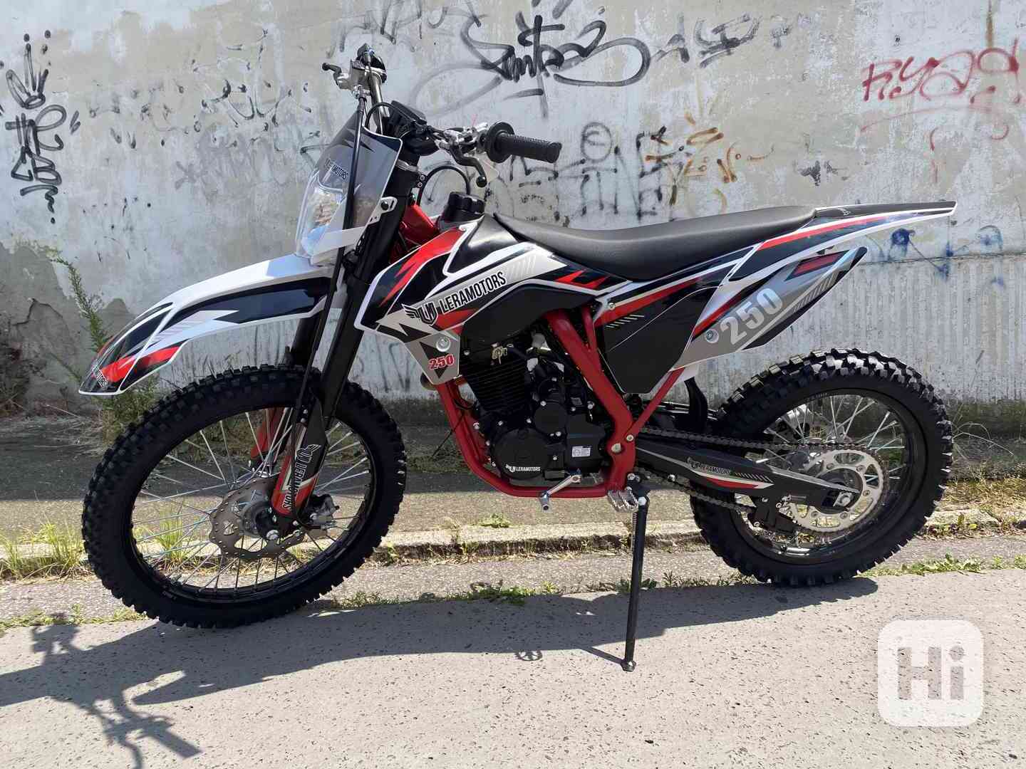 Dirtbike 250ccm on sale