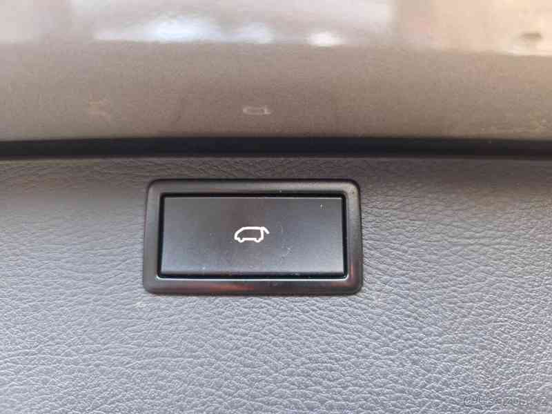 Volkswagen Multivan 2,0   BITDI - foto 19