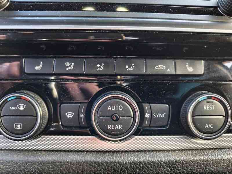 Volkswagen Multivan 2,0   BITDI - foto 13