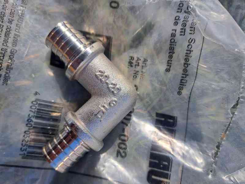 Rehau loket - foto 2