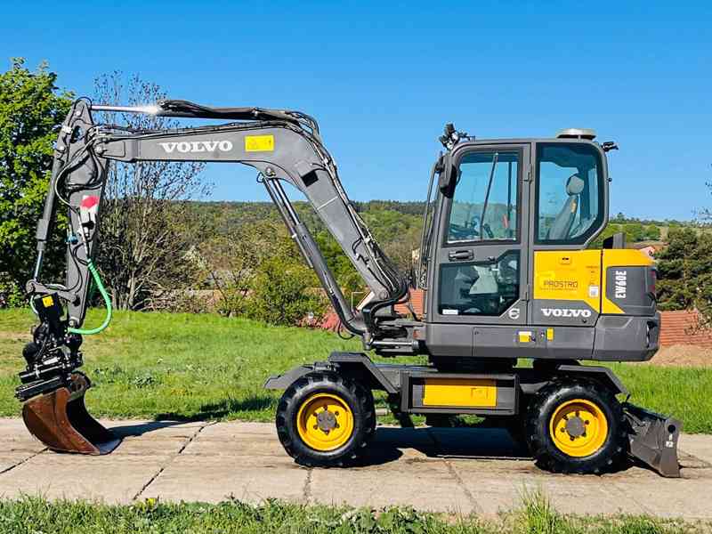 Kolové rypadlo Volvo EW60E (Možnost leasingu) - foto 2