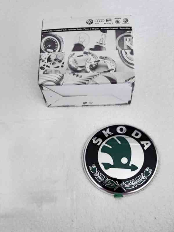 Zadní ORIGINÁL znak SUPERB I Škoda 3U5853621B - foto 2