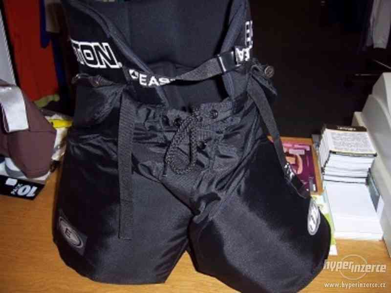 Hokejové kalhoty Easton černé - foto 2