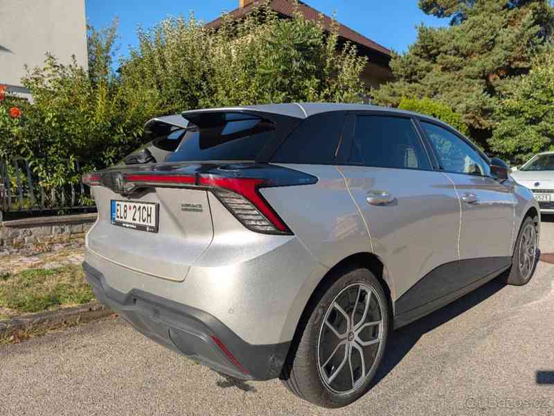 MG MG4 77 kWh (180 kW) 2024 - foto 2