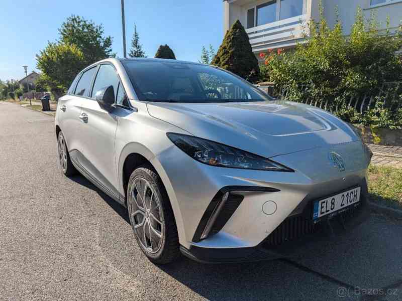 MG MG4 77 kWh (180 kW) 2024 - foto 9