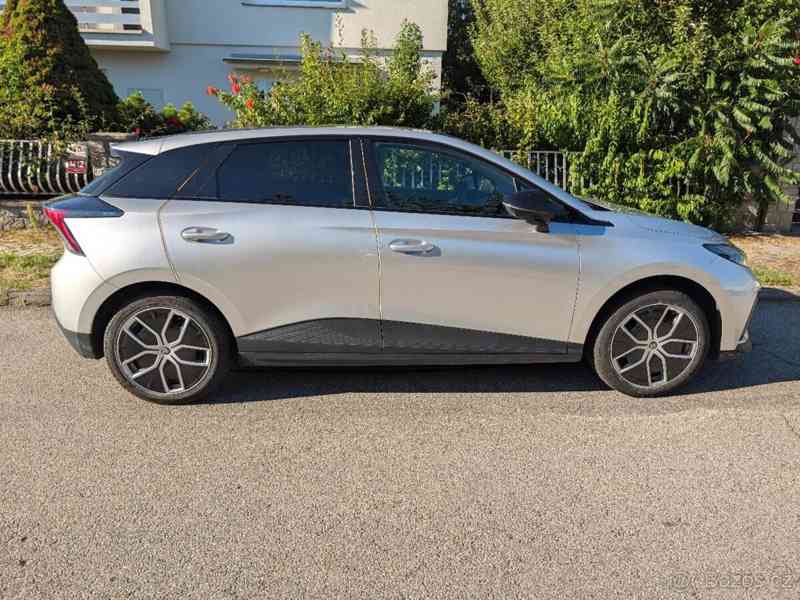 MG MG4 77 kWh (180 kW) 2024 - foto 6