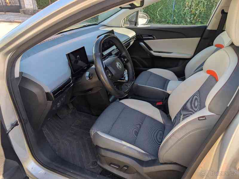 MG MG4 77 kWh (180 kW) 2024 - foto 3