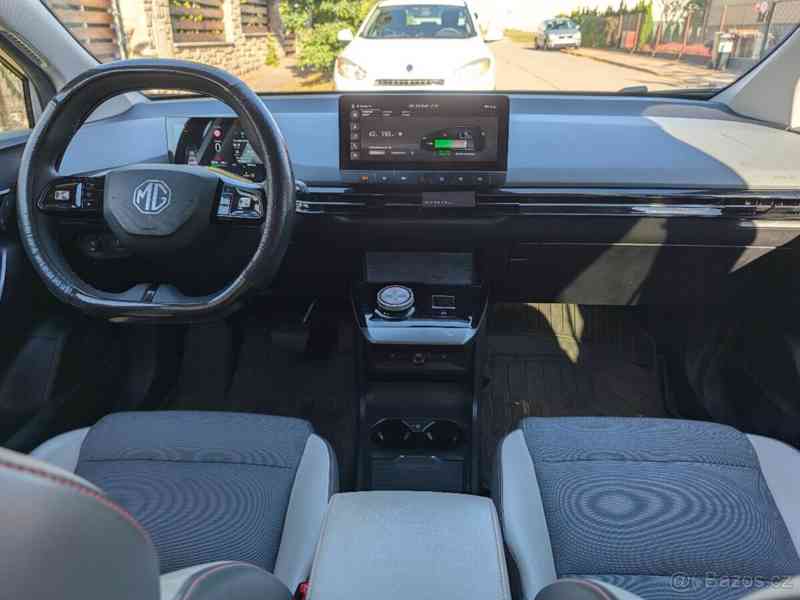 MG MG4 77 kWh (180 kW) 2024 - foto 5