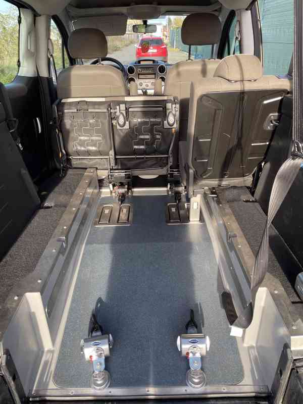 Citroën Berlingo pro převoz vozíčkáře - foto 6
