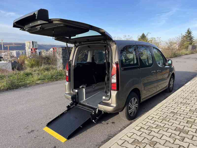 Citroën Berlingo pro převoz vozíčkáře - foto 4