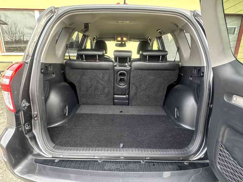 Toyota Rav4 2.2 D-4D ABD/1MAJ/NAVI/Výhřev - foto 15