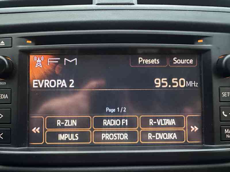 Toyota Rav4 2.2 D-4D ABD/1MAJ/NAVI/Výhřev - foto 24