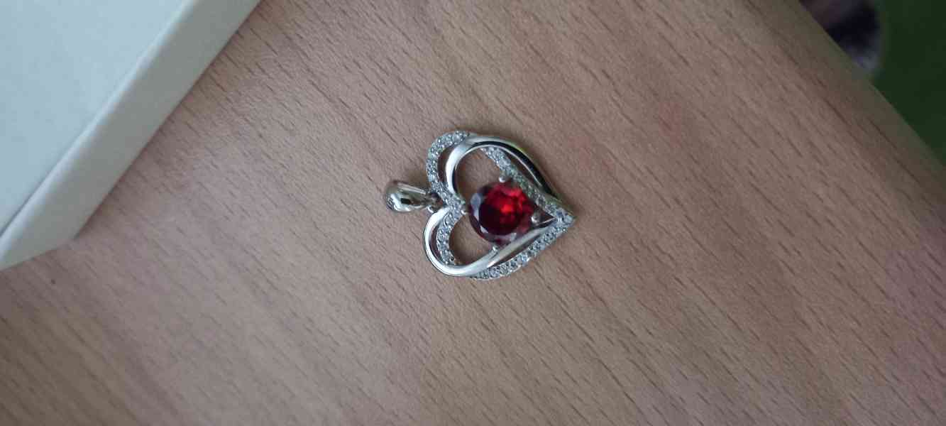 Přívěsek s řetízkem  - foto 2