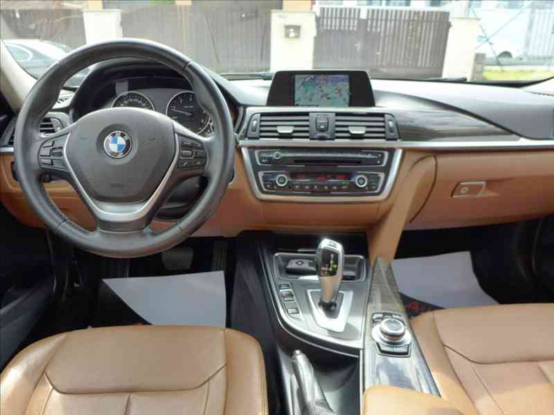 BMW Řada 3 2,0 D LUXURY,KŮŽE,NAVI,1.MAJ - foto 7