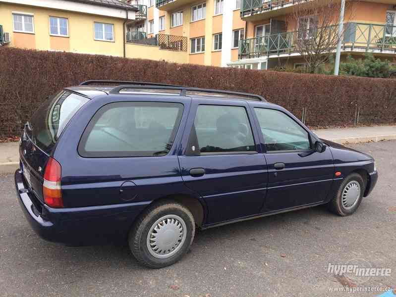 Ford Escort Combi (GHIA) - výhodně - foto 3