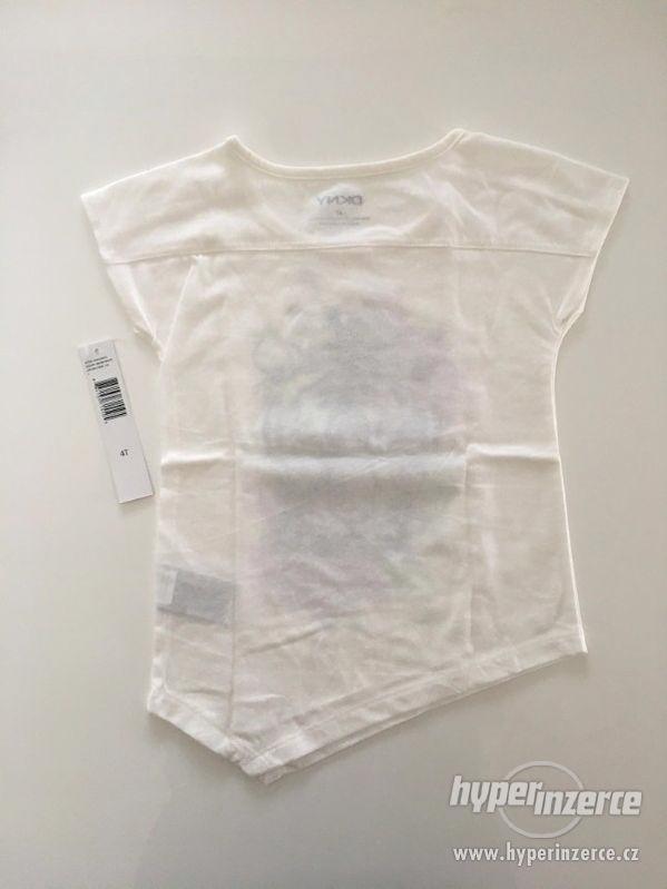Dívčí asymetrické tričko DKNY (4 roky) - foto 2